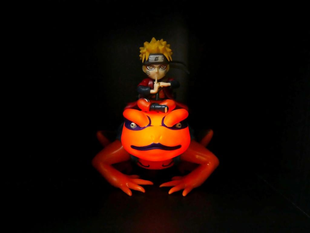 NARUTO & GAMAKISHI - Light-Up Figure - 8 inch - 2