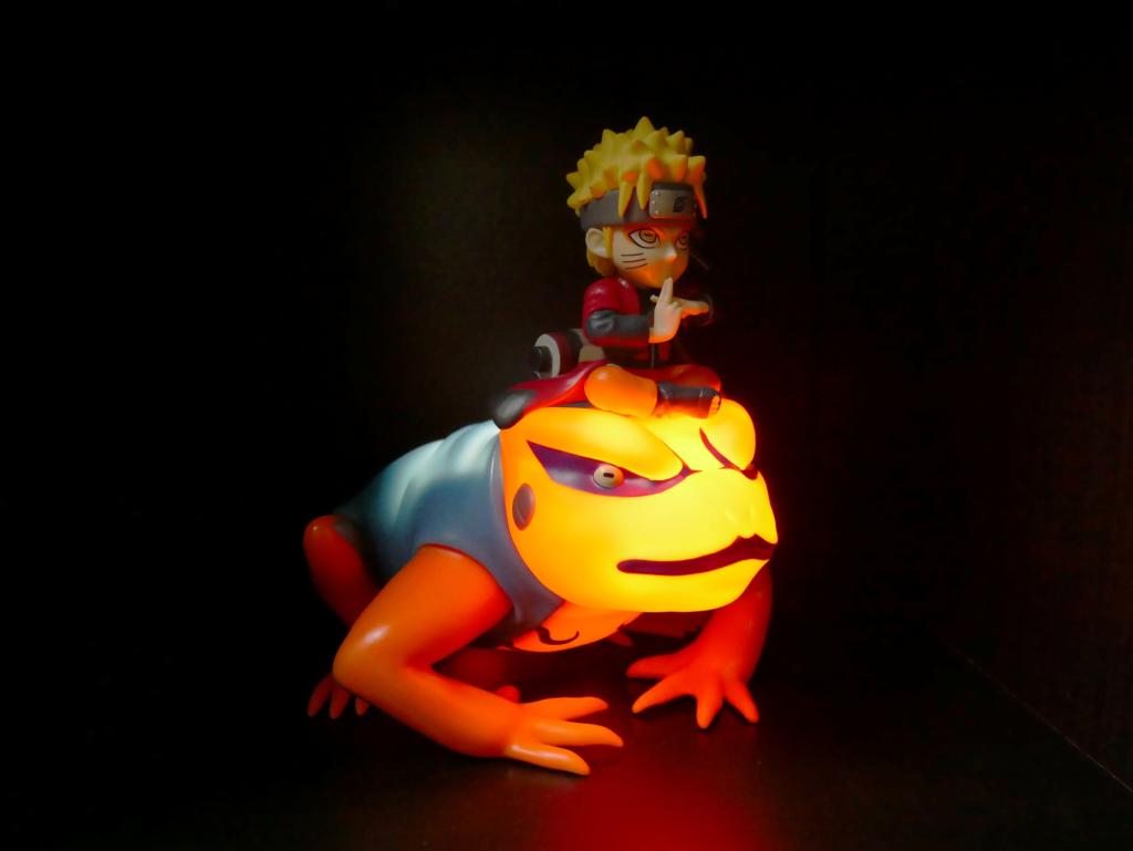NARUTO & GAMAKISHI - Light-Up Figure - 8 inch - 4
