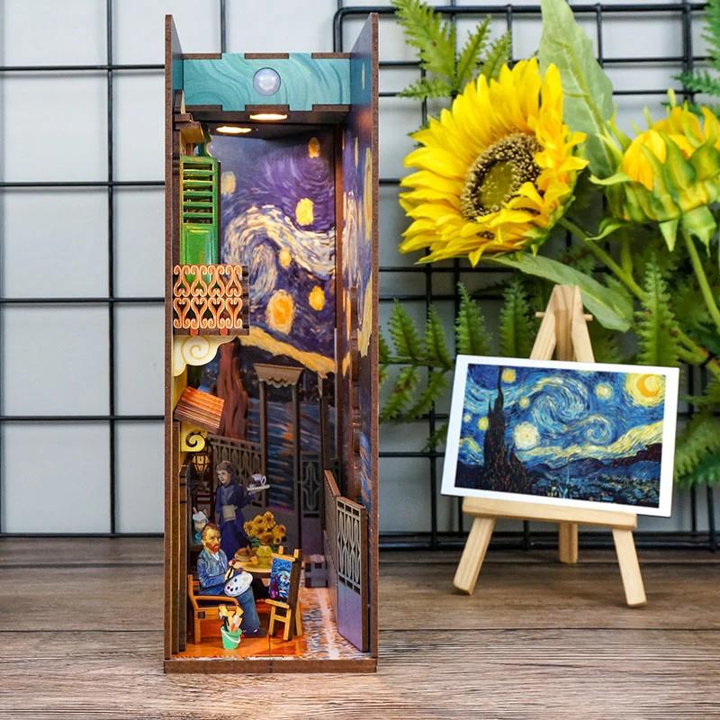 BOOK NOOK KIT - DIY- Vincent's World - 80pcs + LED Light - 2