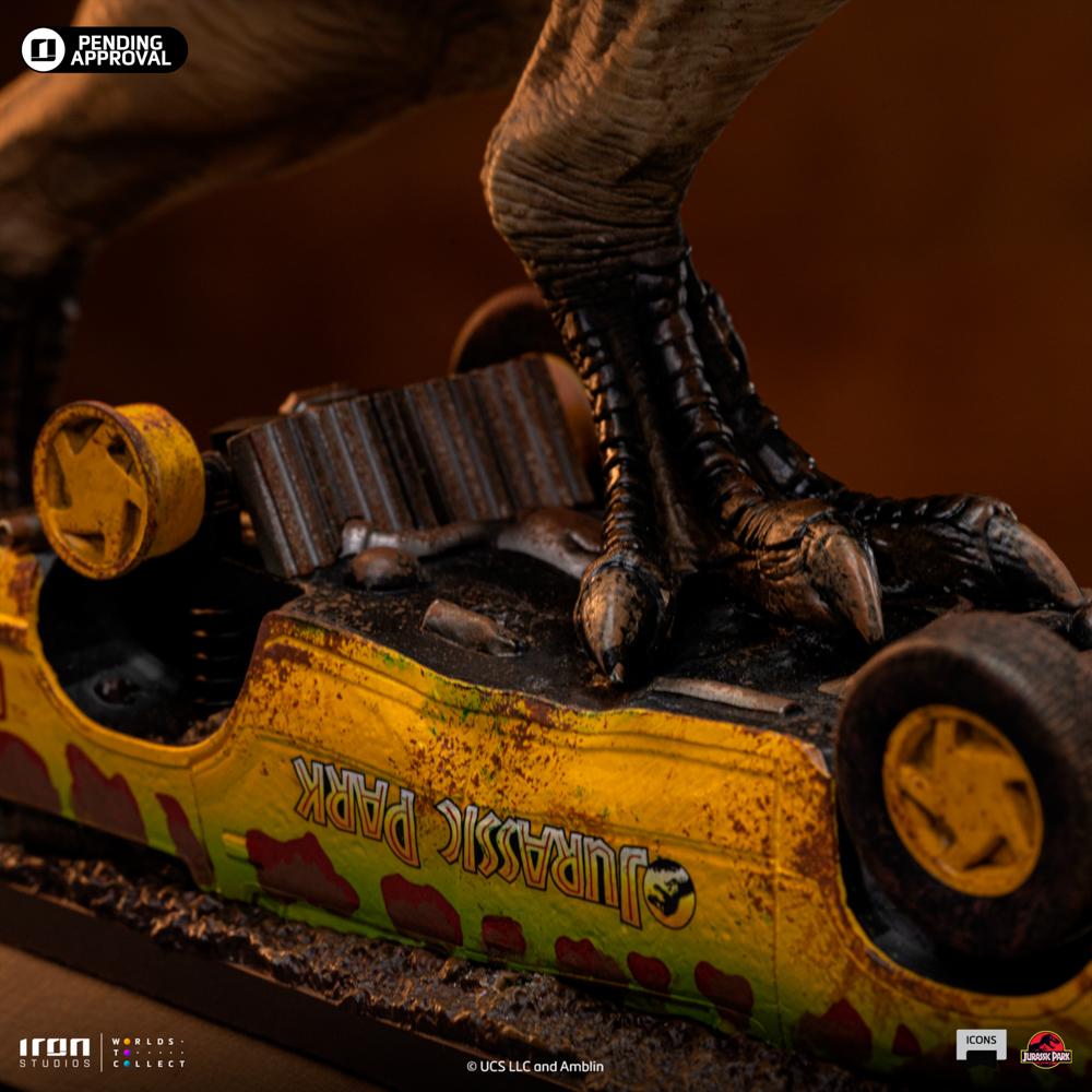 JURASSIC PARK - T-Rex Attack - Statuette Icons 14.5cm - 4