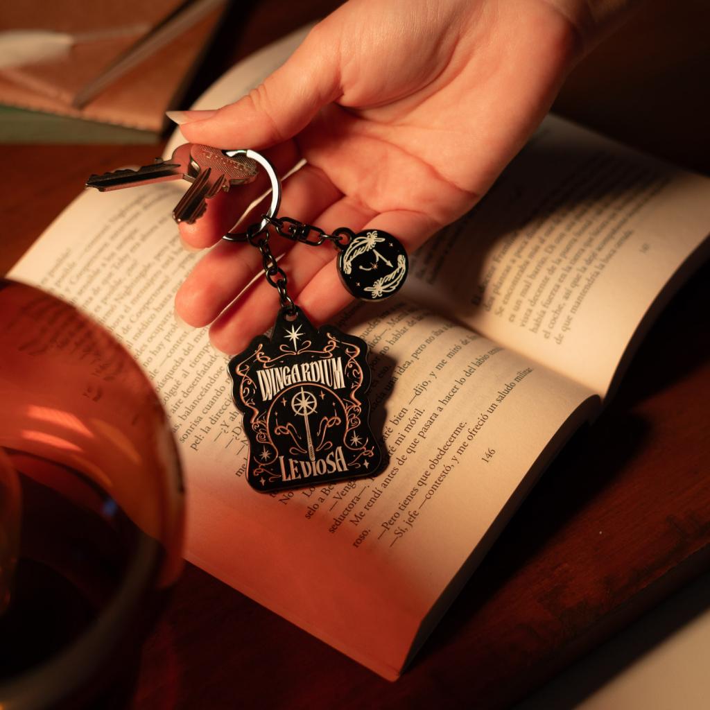 HARRY POTTER - Wingardium Leviosa - 'Glow in the Dark' Keychain - 4